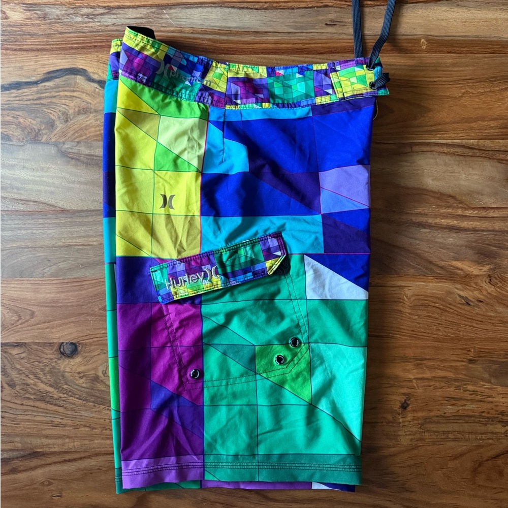 Hurley Multicolor Geometric Board Shorts Men’s 30W